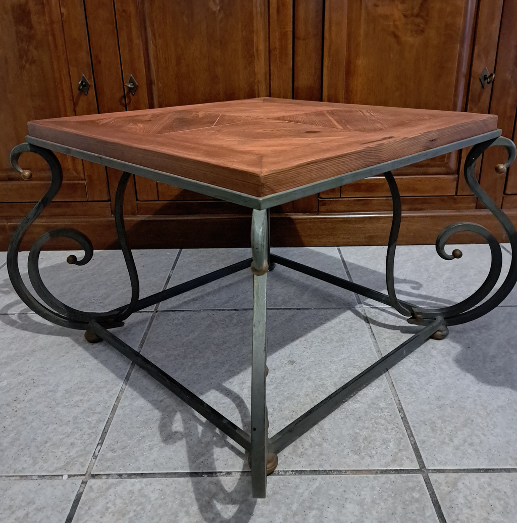 Tavolino Quadrato – Ferro Battuto e Legno – Stile Industrial / Rustico