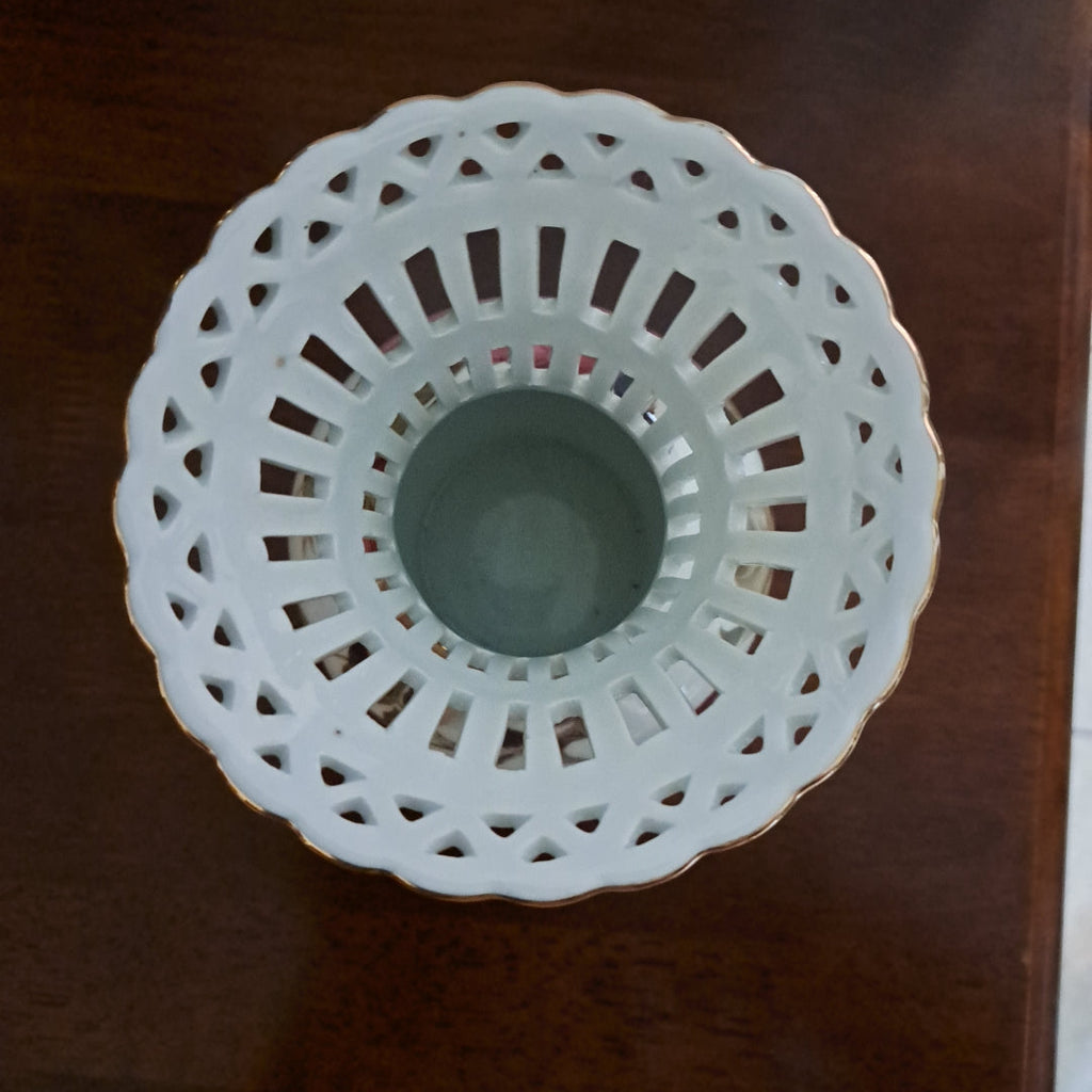 🌿 Raffinato Vaso a Traliccio "Piccadilly" – Porcellana Traforata a Mano