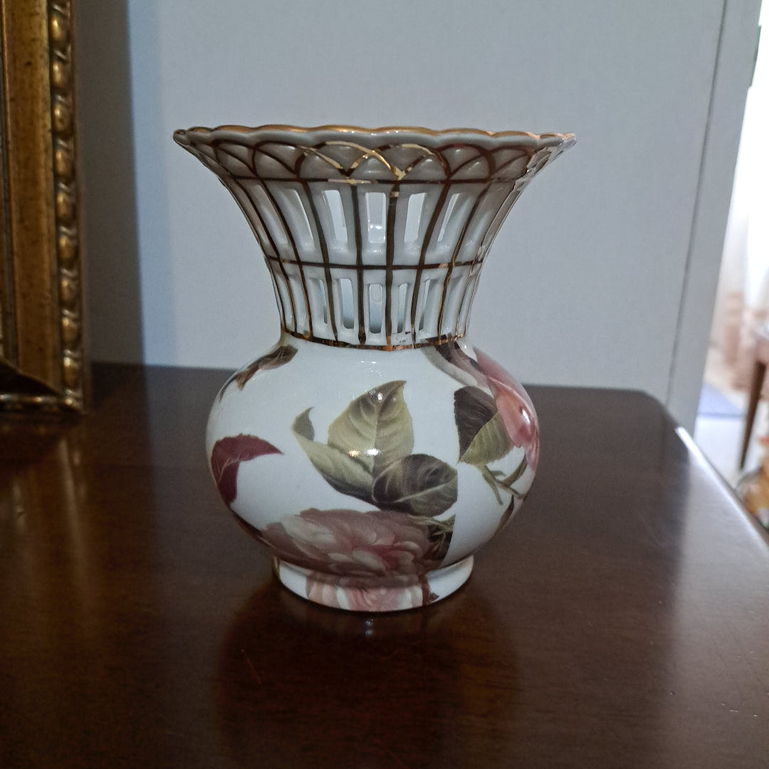 🌿 Raffinato Vaso a Traliccio "Piccadilly" – Porcellana Traforata a Mano