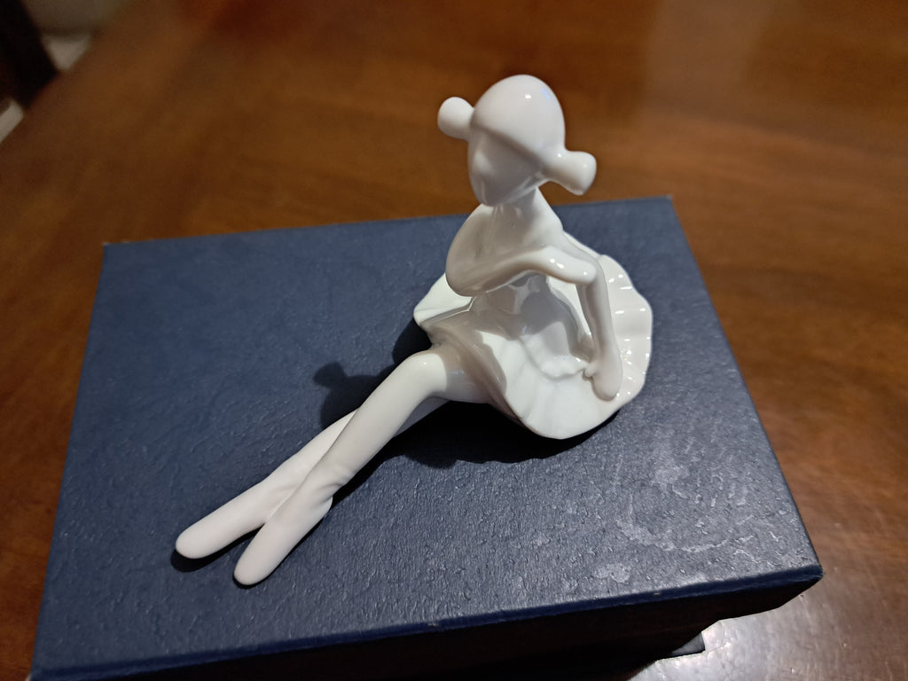 🌸 Elegante Statuina "Ballerina" – Collezione Marta Marzotto – Porcellana