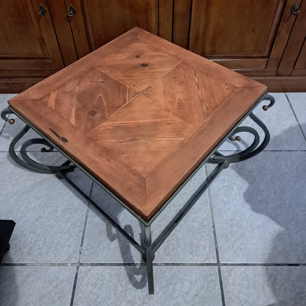 Tavolino Quadrato – Ferro Battuto e Legno – Stile Industrial / Rustico