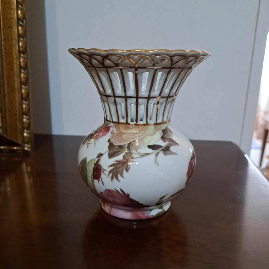 🌿 Raffinato Vaso a Traliccio "Piccadilly" – Porcellana Traforata a Mano